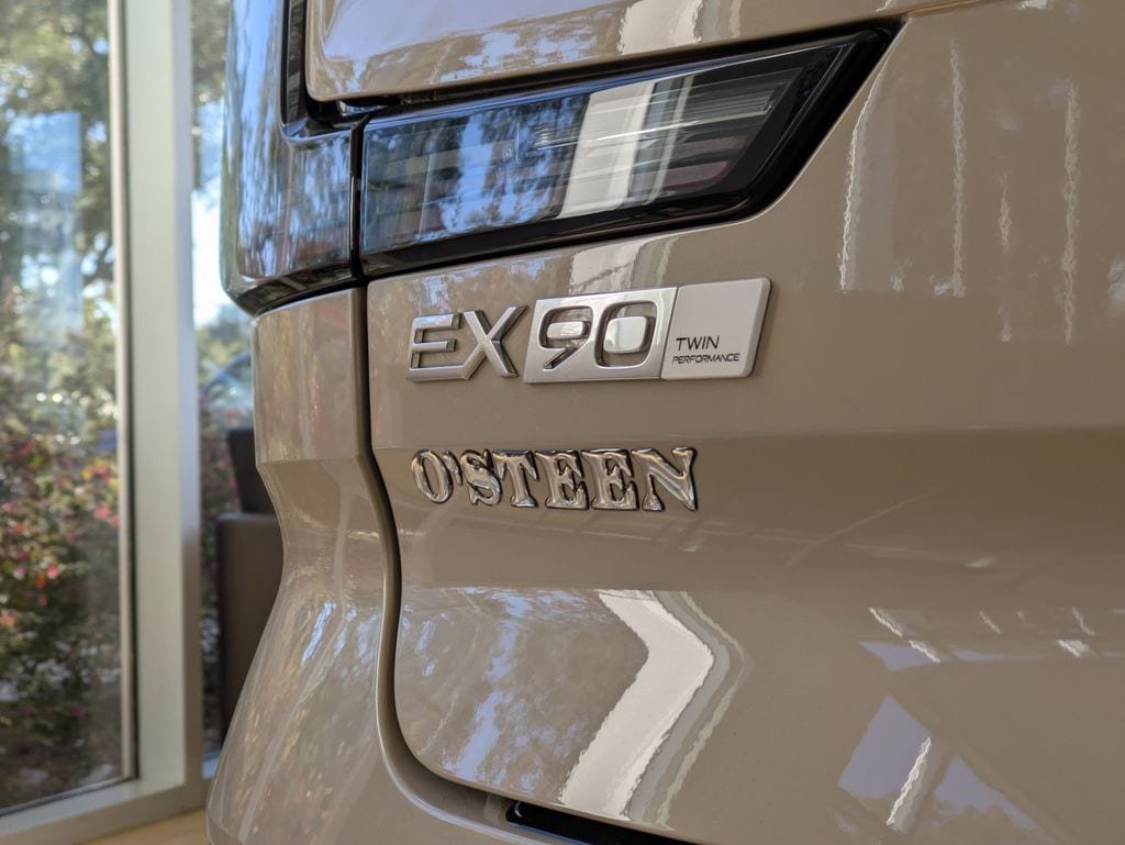 New 2025 Volvo EX90 Plus w/ Protection Package Premier AWD/4WD image 15