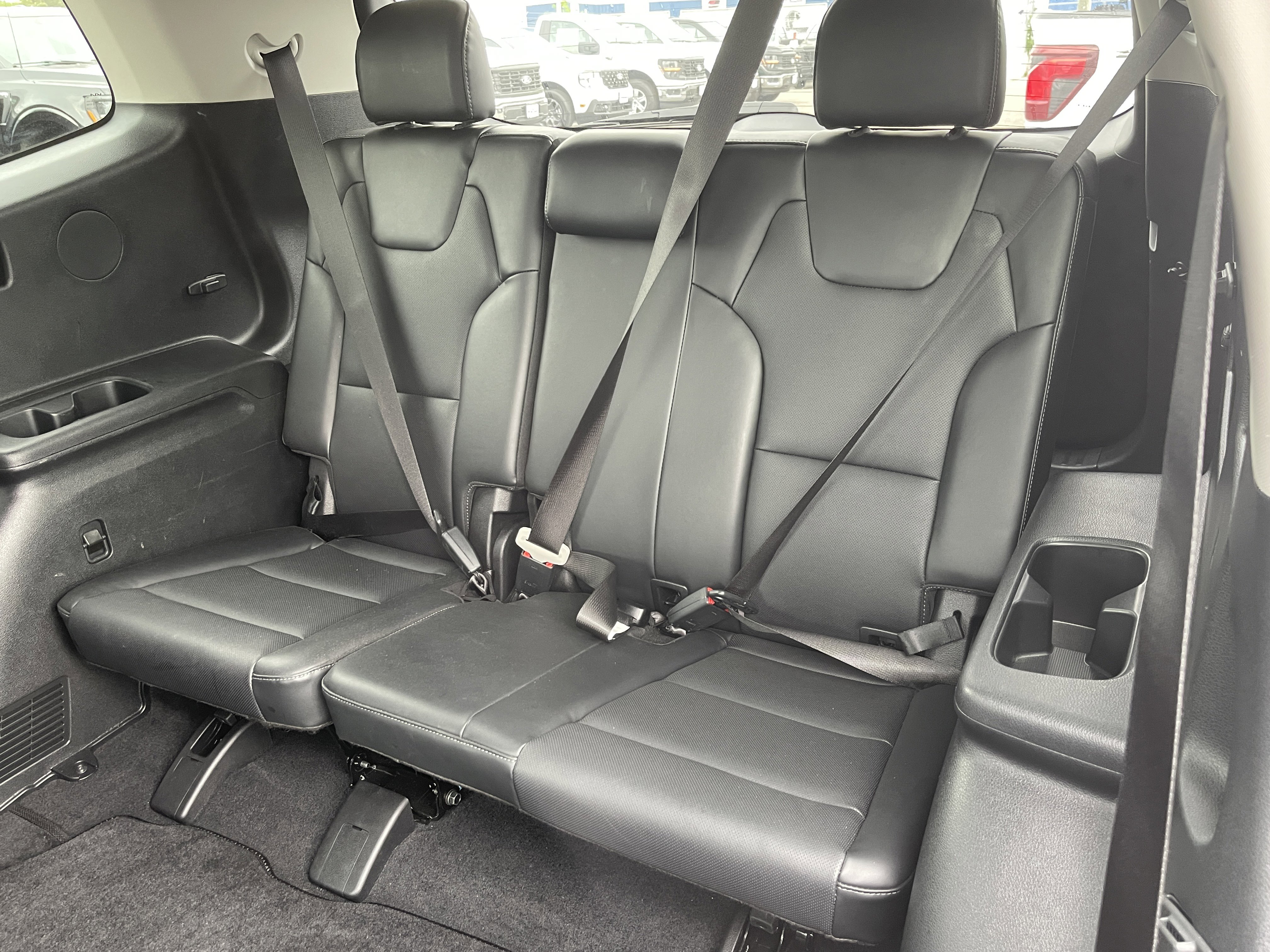 Used 2025 Kia Telluride S image 37