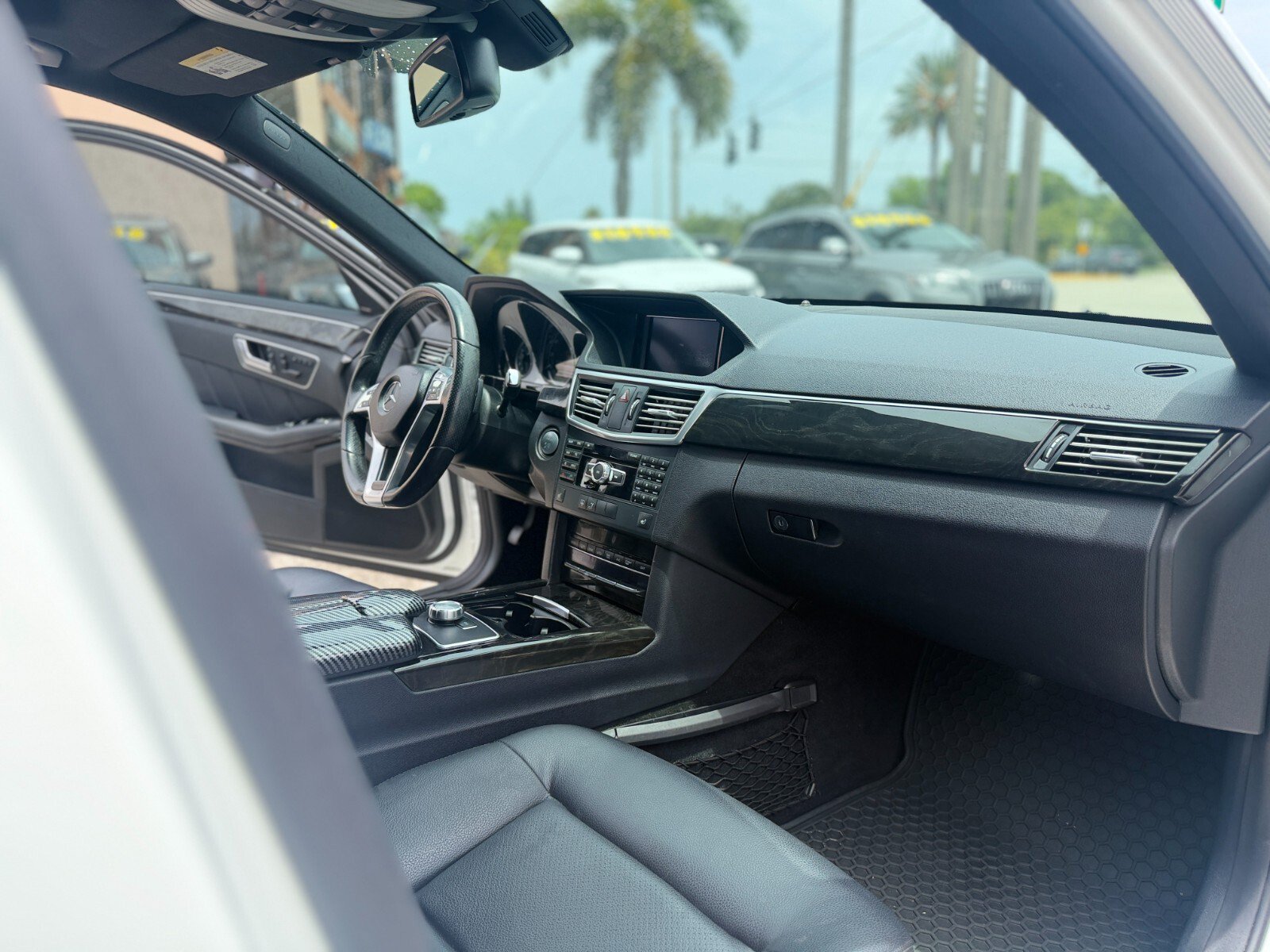 Used 2013 Mercedes-Benz E 350 4MATIC Sedan image 13
