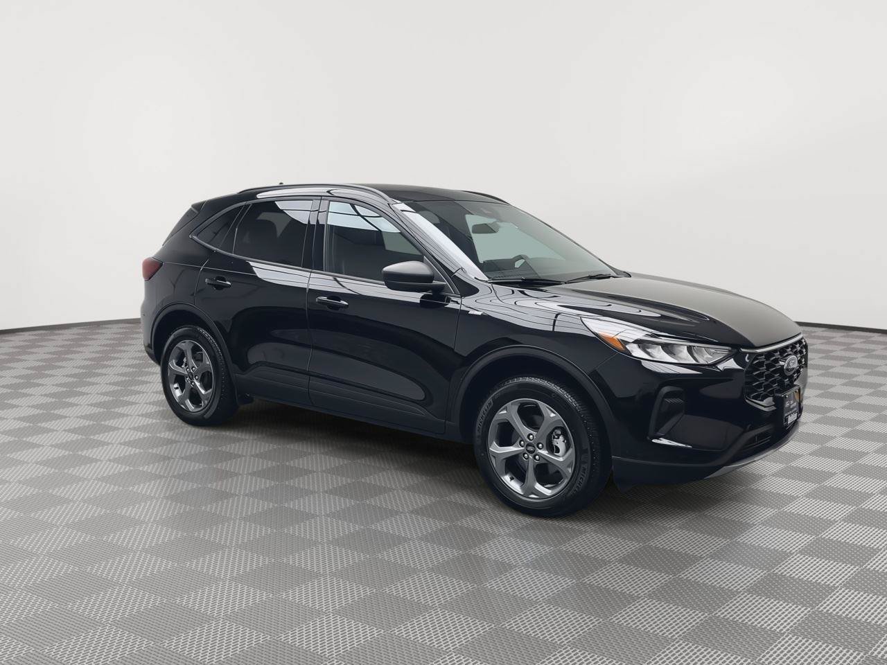 Certified 2025 Ford Escape ST-Line w/ Tech Pack #1 AWD/4WD image 38