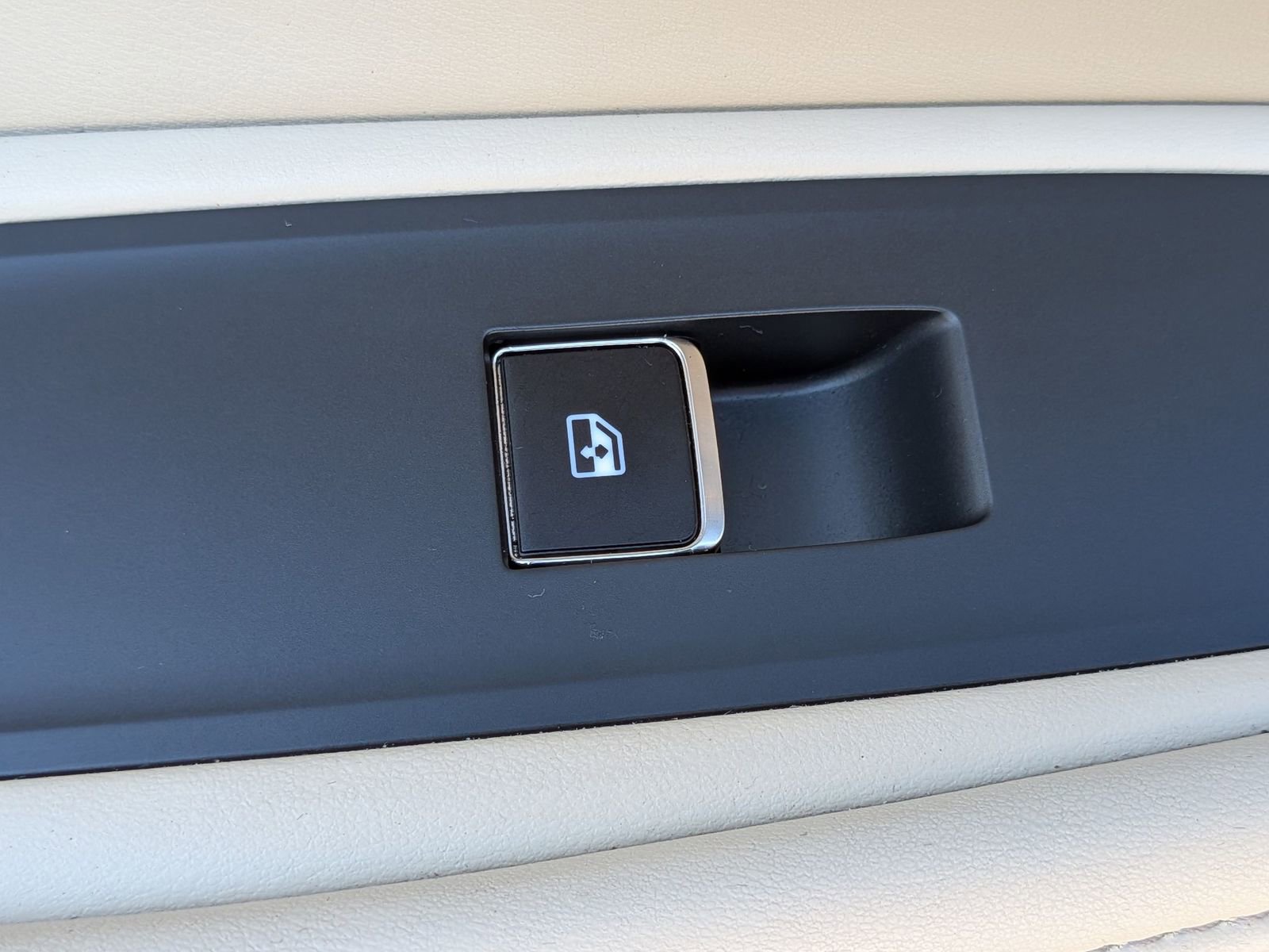 Used 2023 INFINITI QX60 Luxe w/ Cargo Package image 30