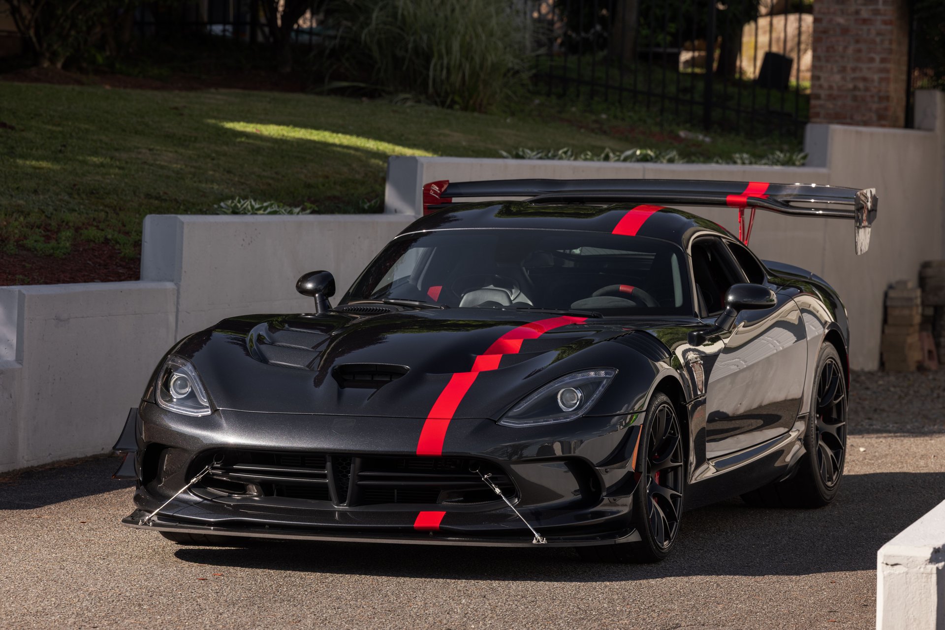 Used 2017 Dodge Viper ACR w/ Extreme Aero Package RWD image 9