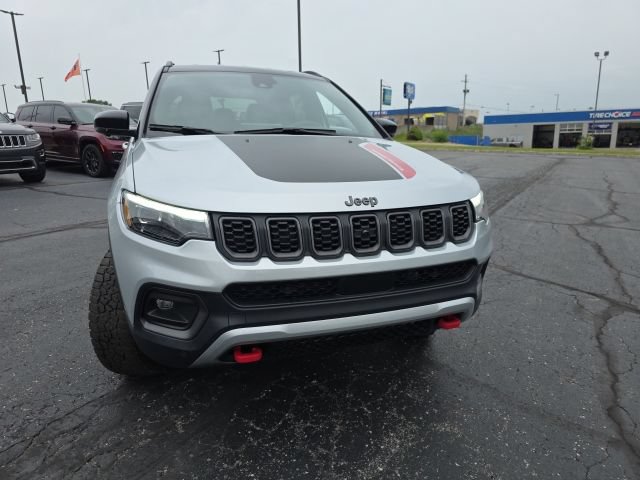 Used 2024 Jeep Compass Trailhawk w/ Trailhawk Elite Group AWD/4WD image 10