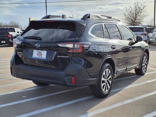 Used 2022 Subaru Outback Premium image 4