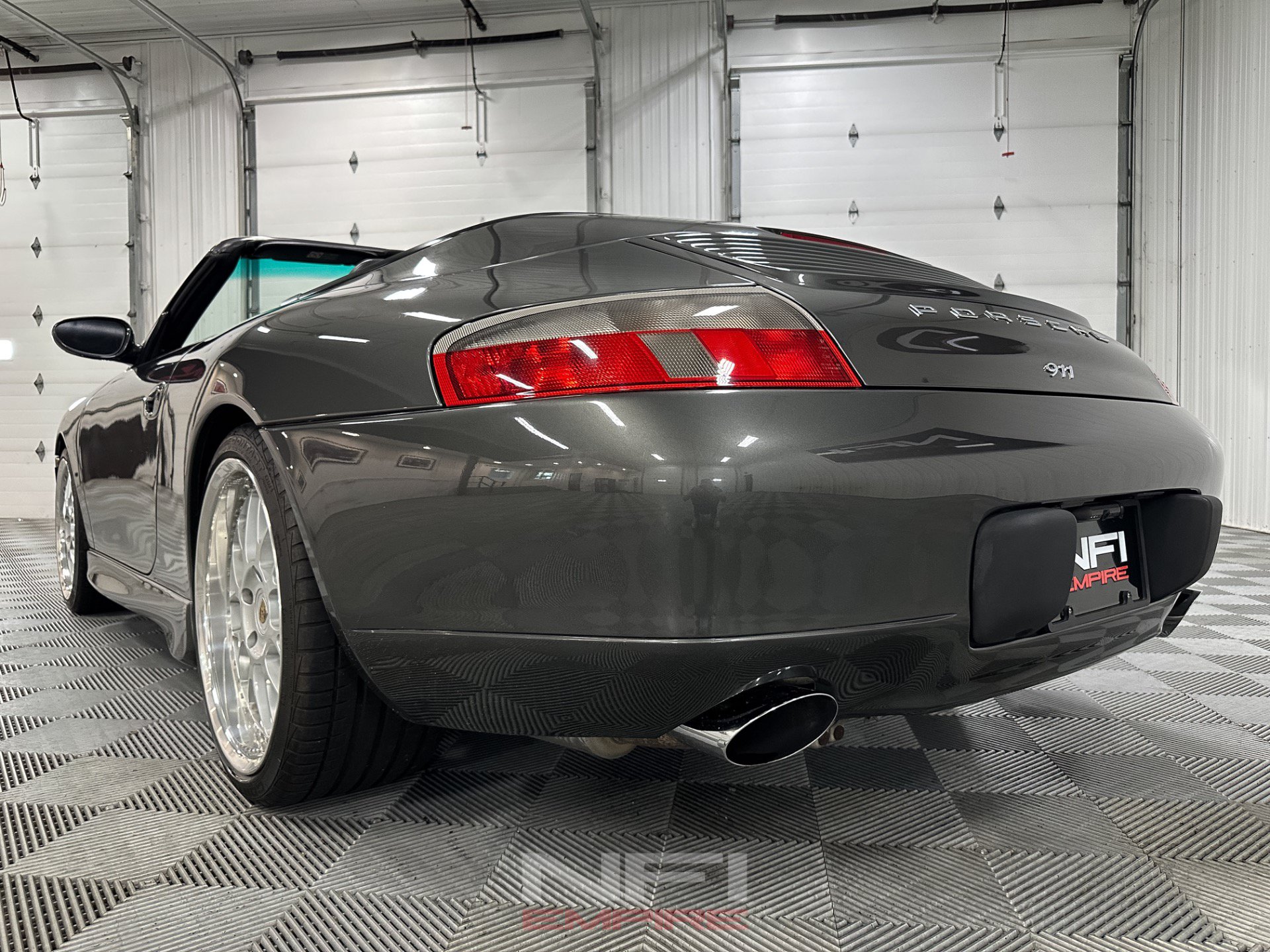 Used 2000 Porsche 911 Cabriolet image 30
