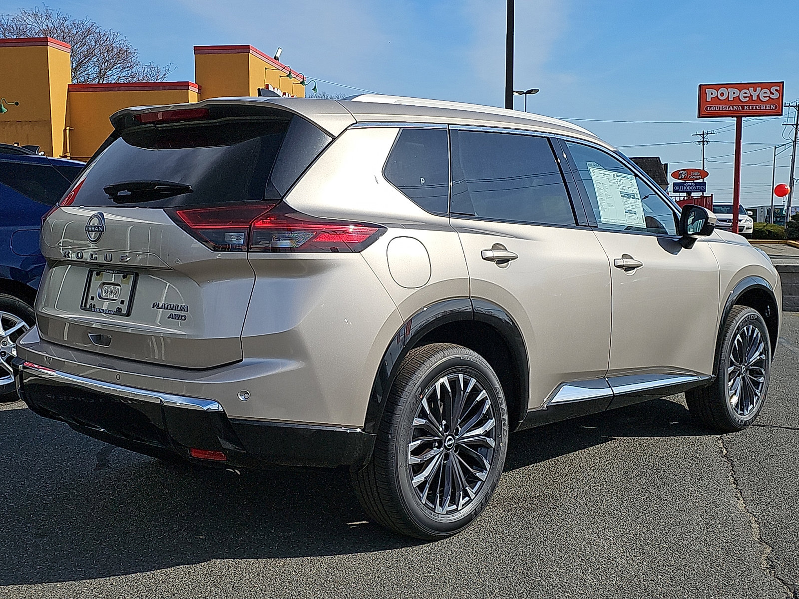 New 2026 Nissan Rogue Platinum AWD/4WD image 4