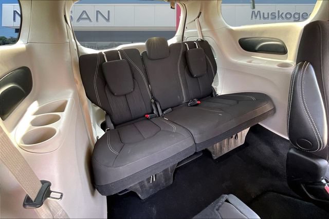 Used 2023 Chrysler Voyager LX FWD image 24
