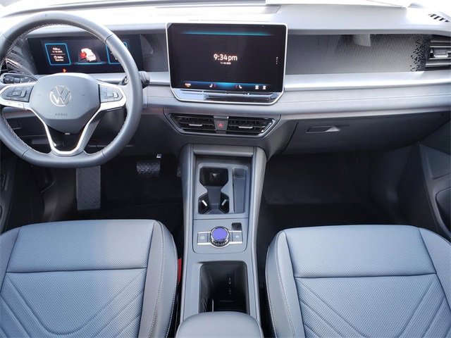 New 2025 Volkswagen Tiguan SE image 9