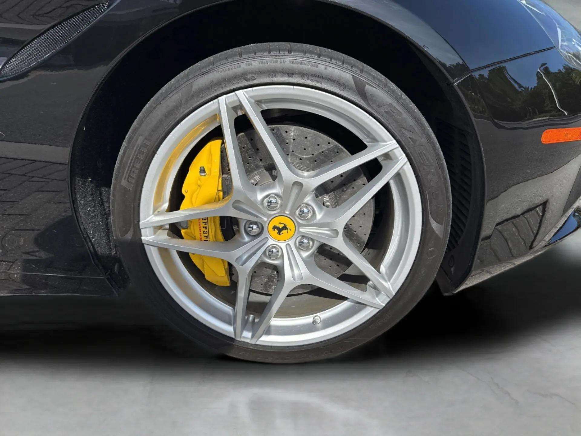 Used 2016 Ferrari California T RWD image 56