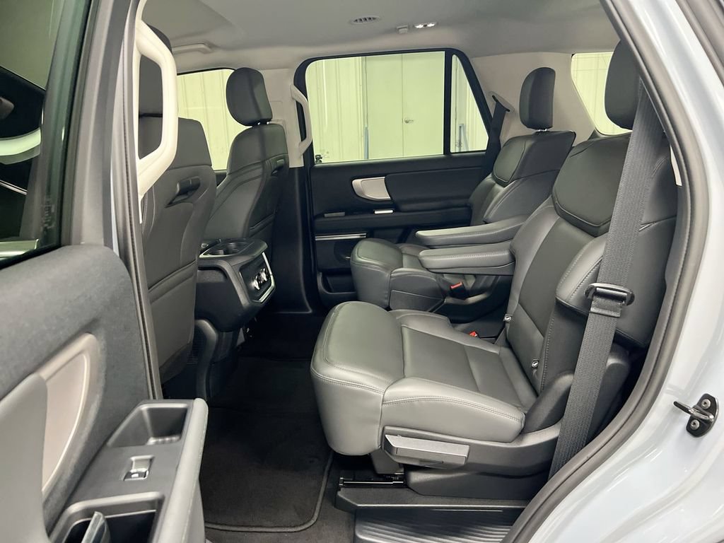 Used 2026 Ford Expedition Active AWD/4WD image 23