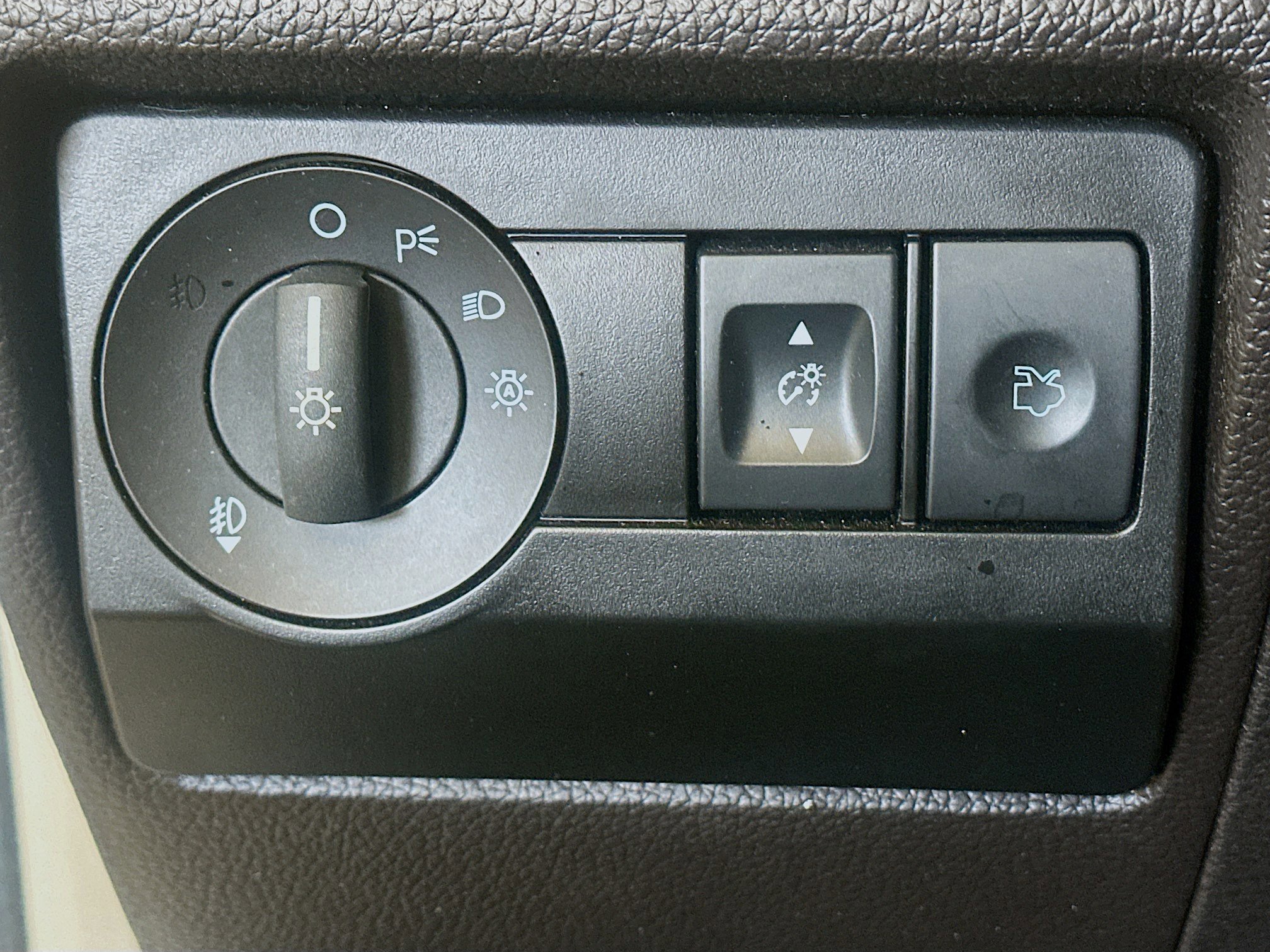 Used 2011 Ford Fusion SE w/ 202A Rapid Spec Order Code FWD image 16
