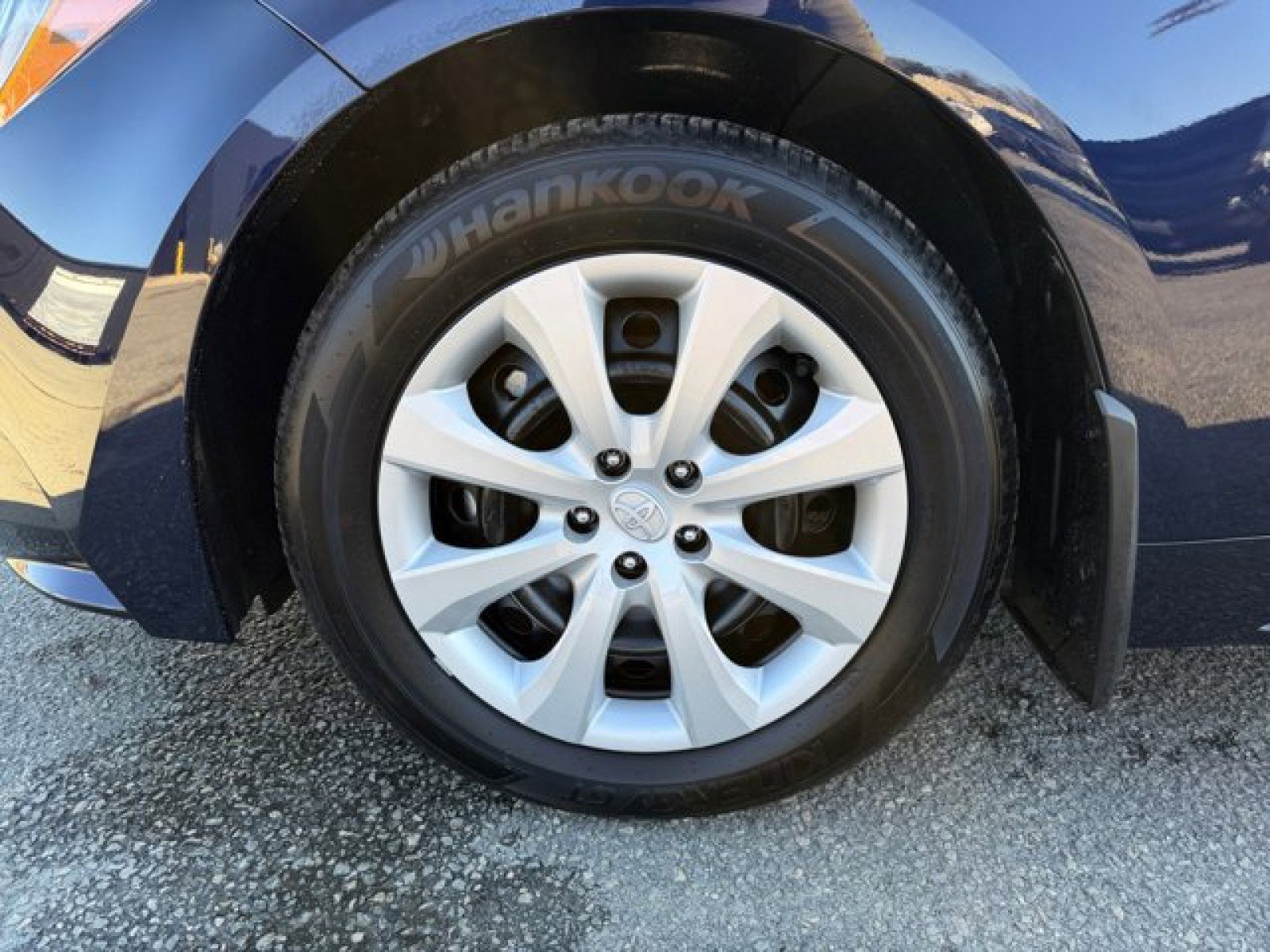 Used 2025 Toyota Corolla LE image 9