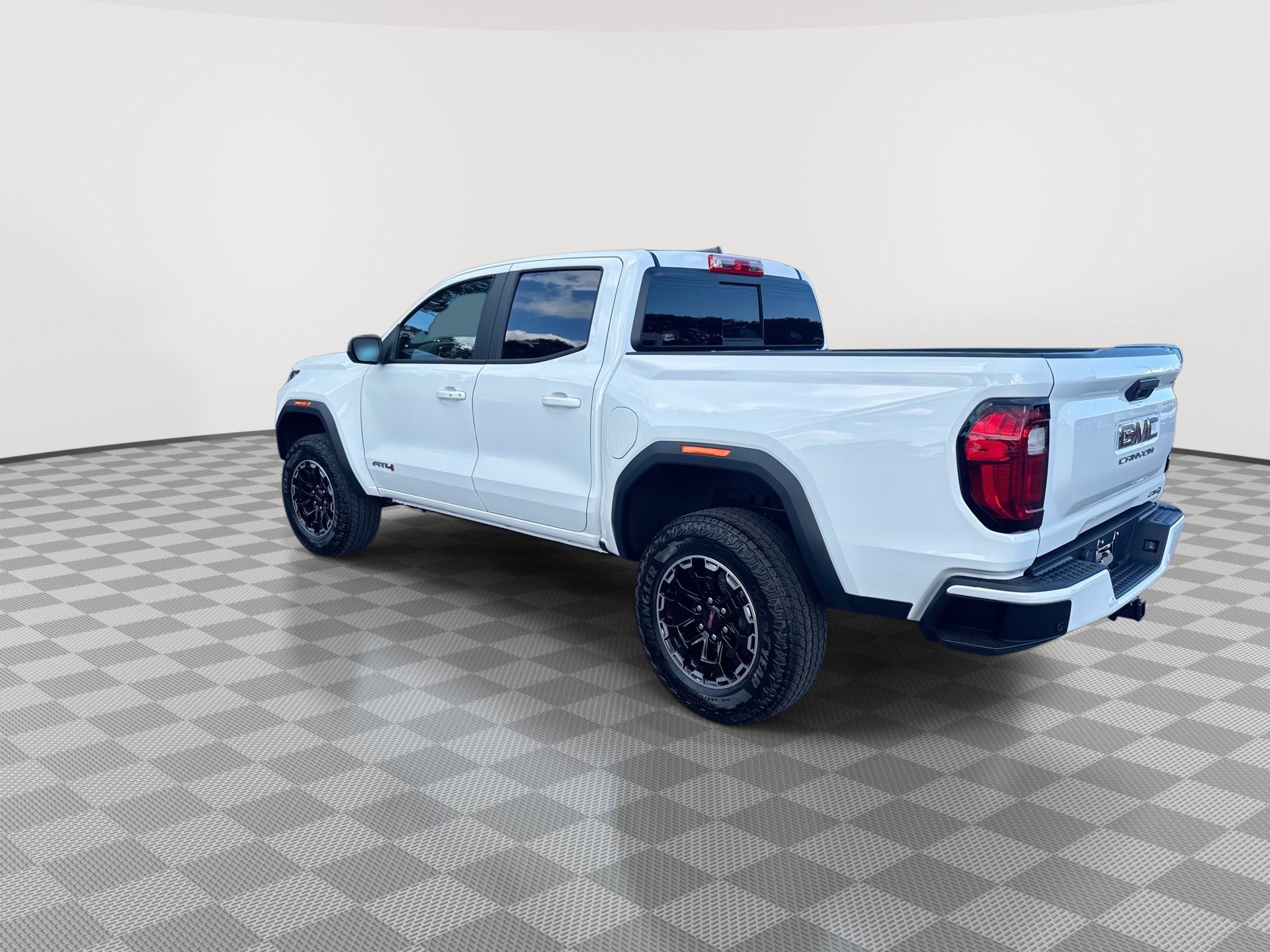 New 2026 GMC Canyon AT4 AWD/4WD image 6