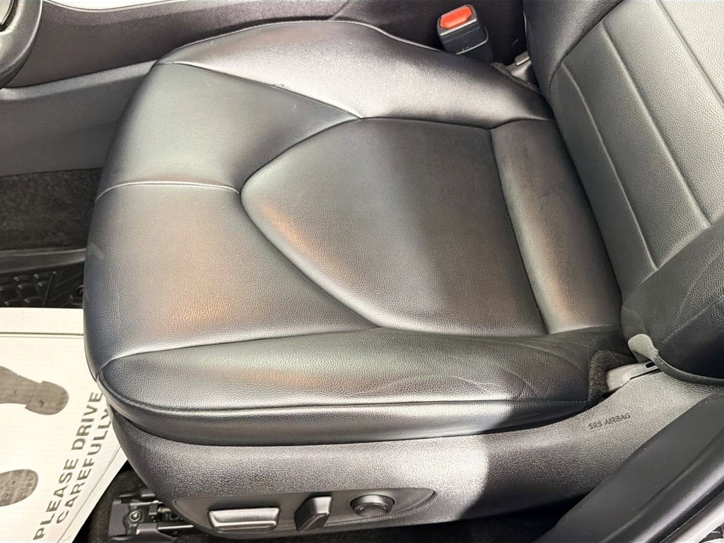 Used 2023 Toyota Highlander XLE image 18