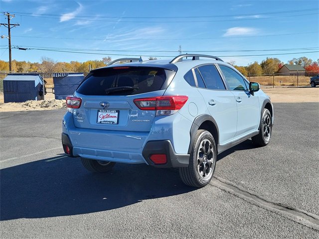 Used 2022 Subaru Crosstrek 2.0i Premium image 3