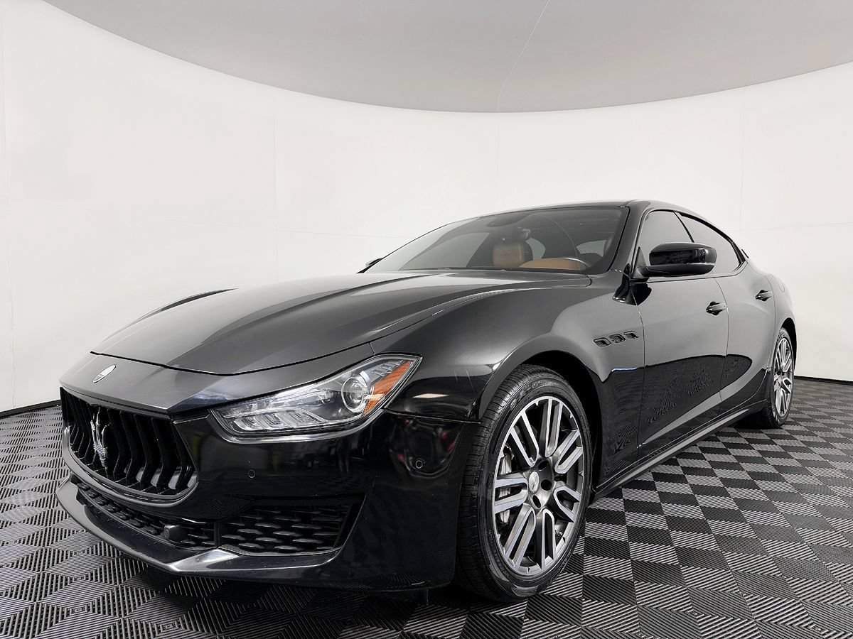 Used 2018 Maserati Ghibli RWD image 2