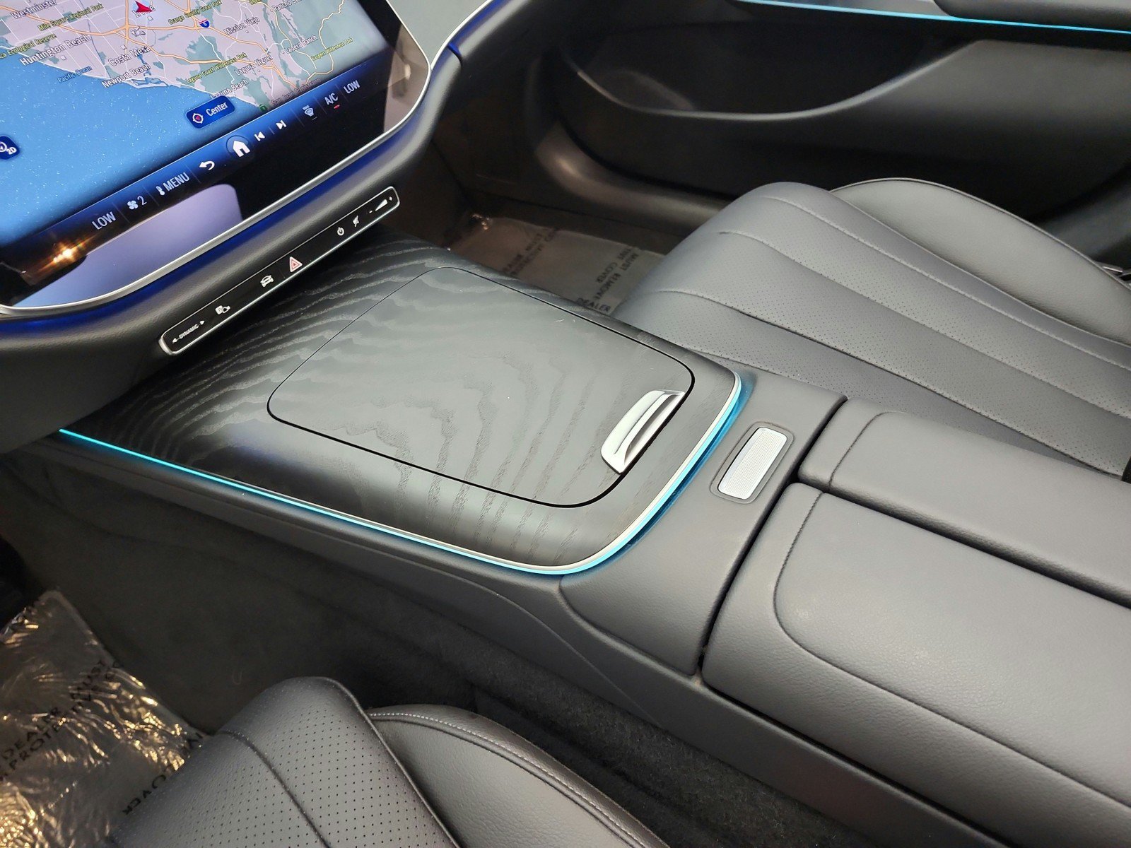 Certified 2024 Mercedes-Benz E 350 4MATIC Sedan image 11