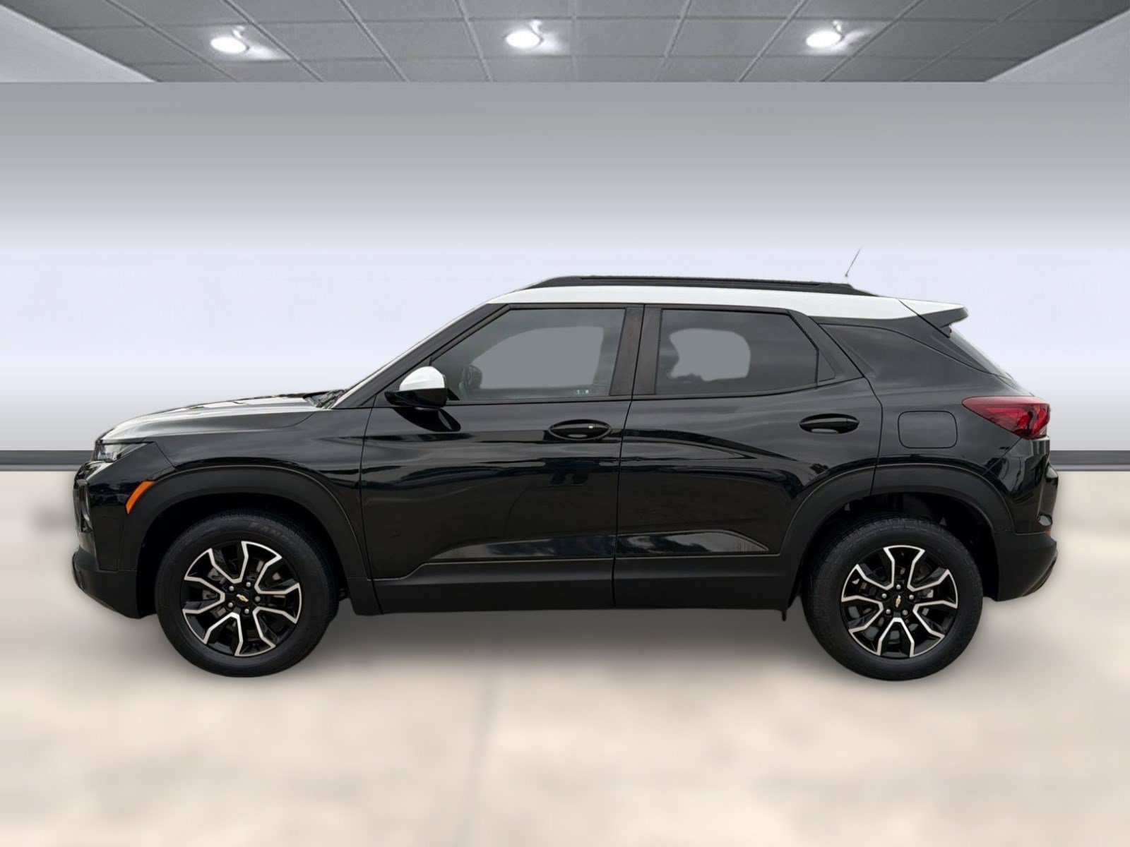 Certified 2022 Chevrolet TrailBlazer ACTIV AWD/4WD image 2