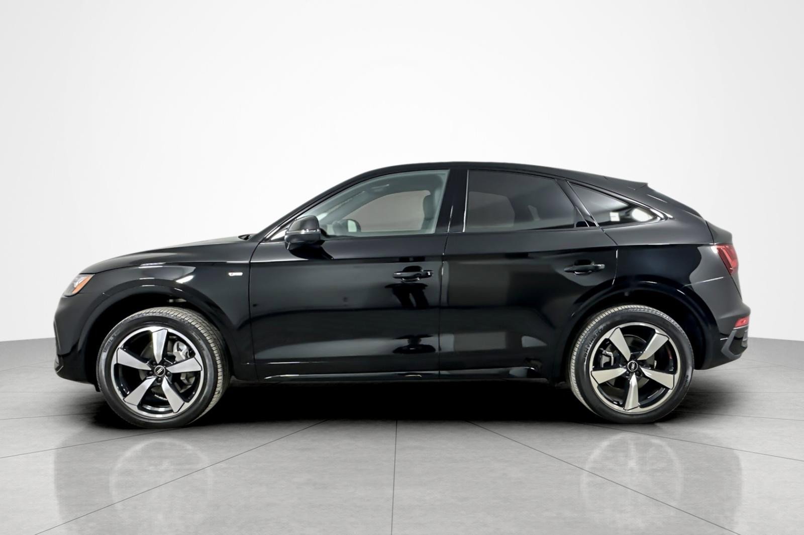 Used 2023 Audi Q5 2.0T Premium Plus image 2