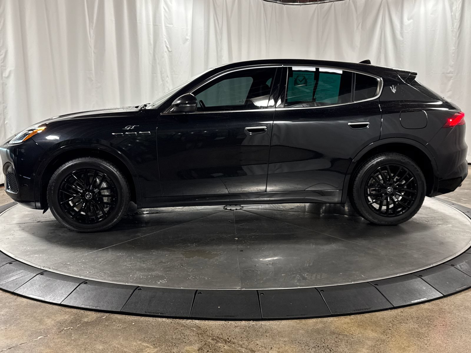 Used 2024 Maserati Grecale GT AWD/4WD image 25
