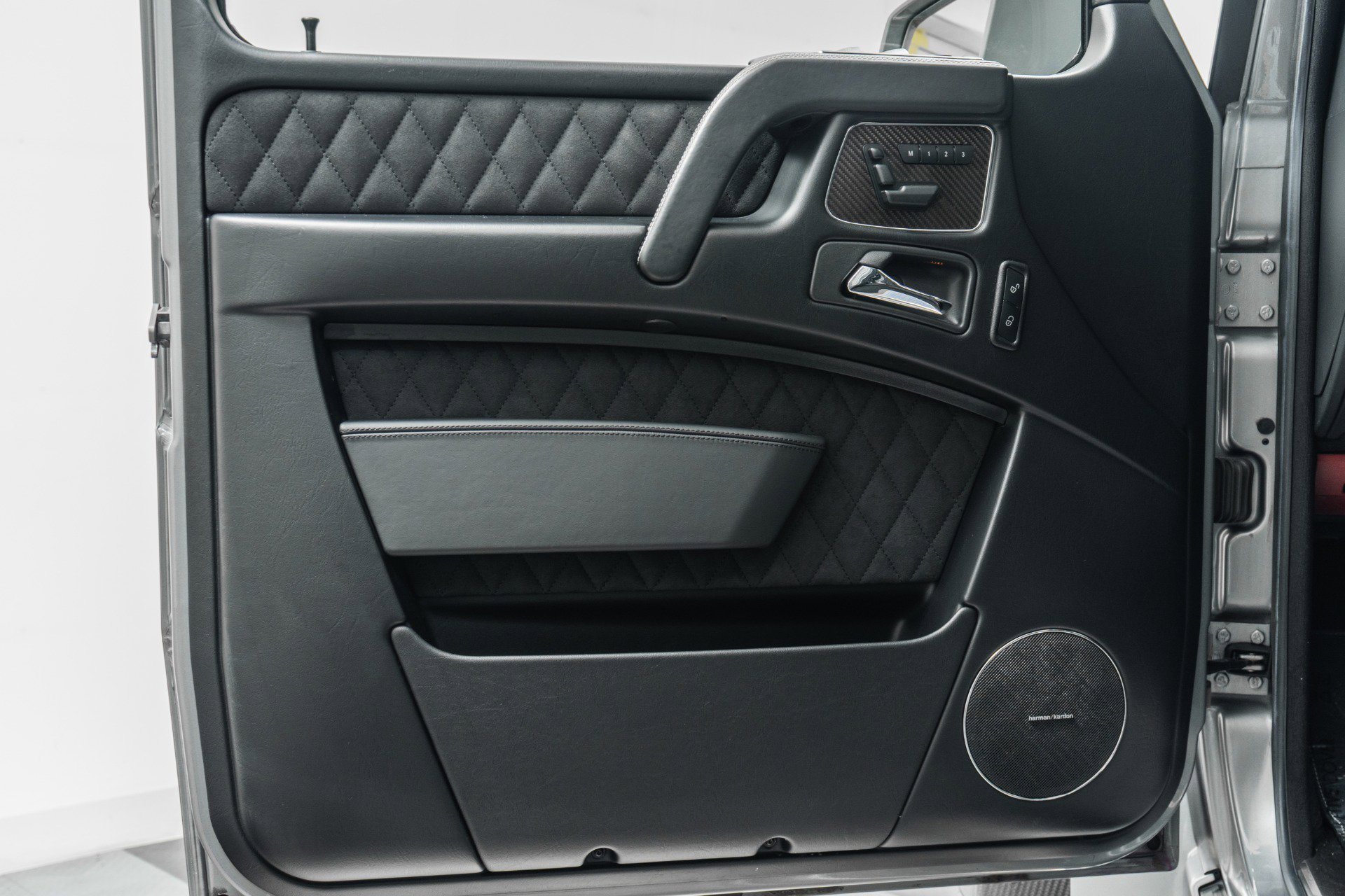 Used 2018 Mercedes-Benz G 550 Squared image 42