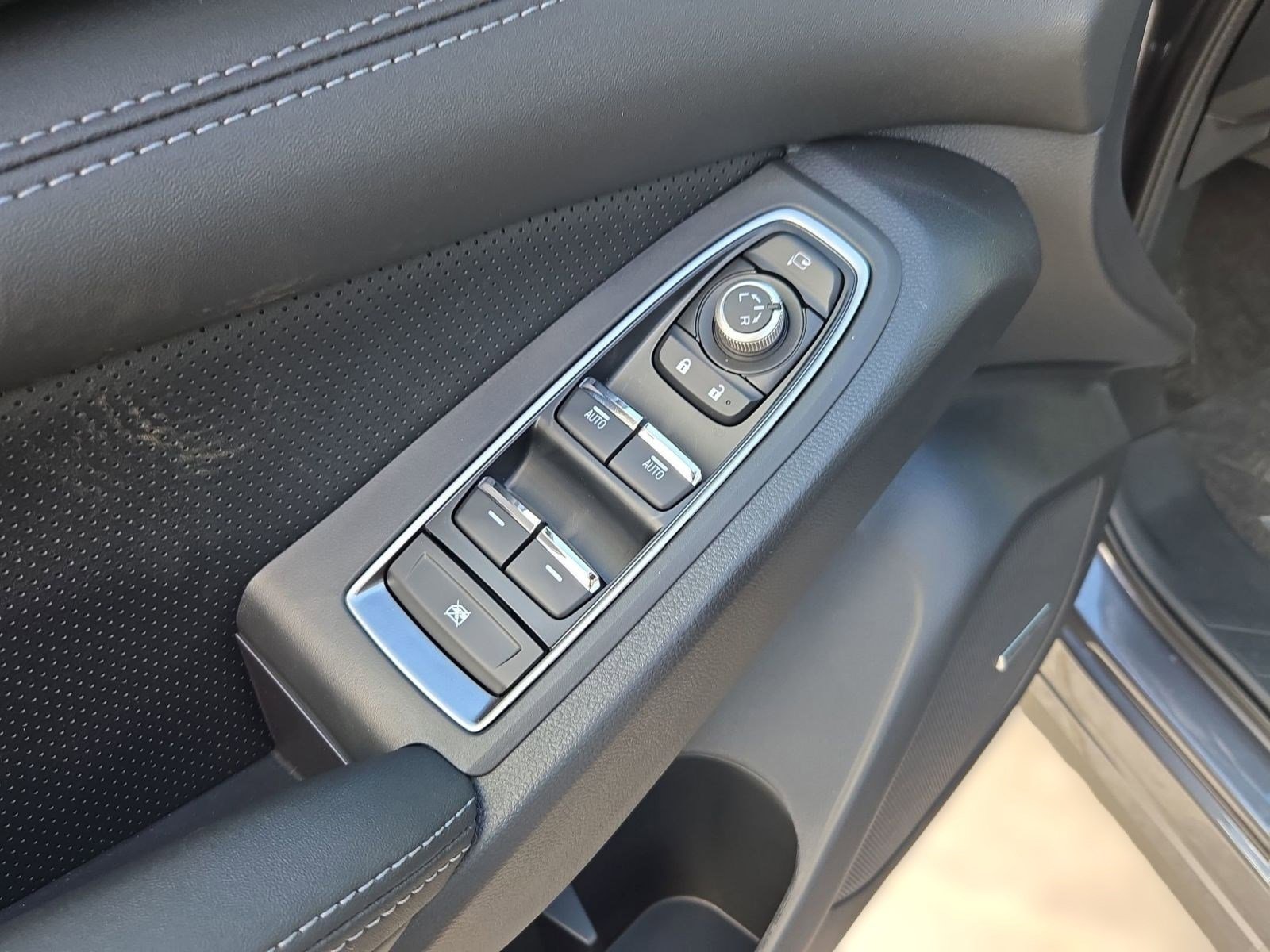 New 2025 Subaru Ascent Limited image 10