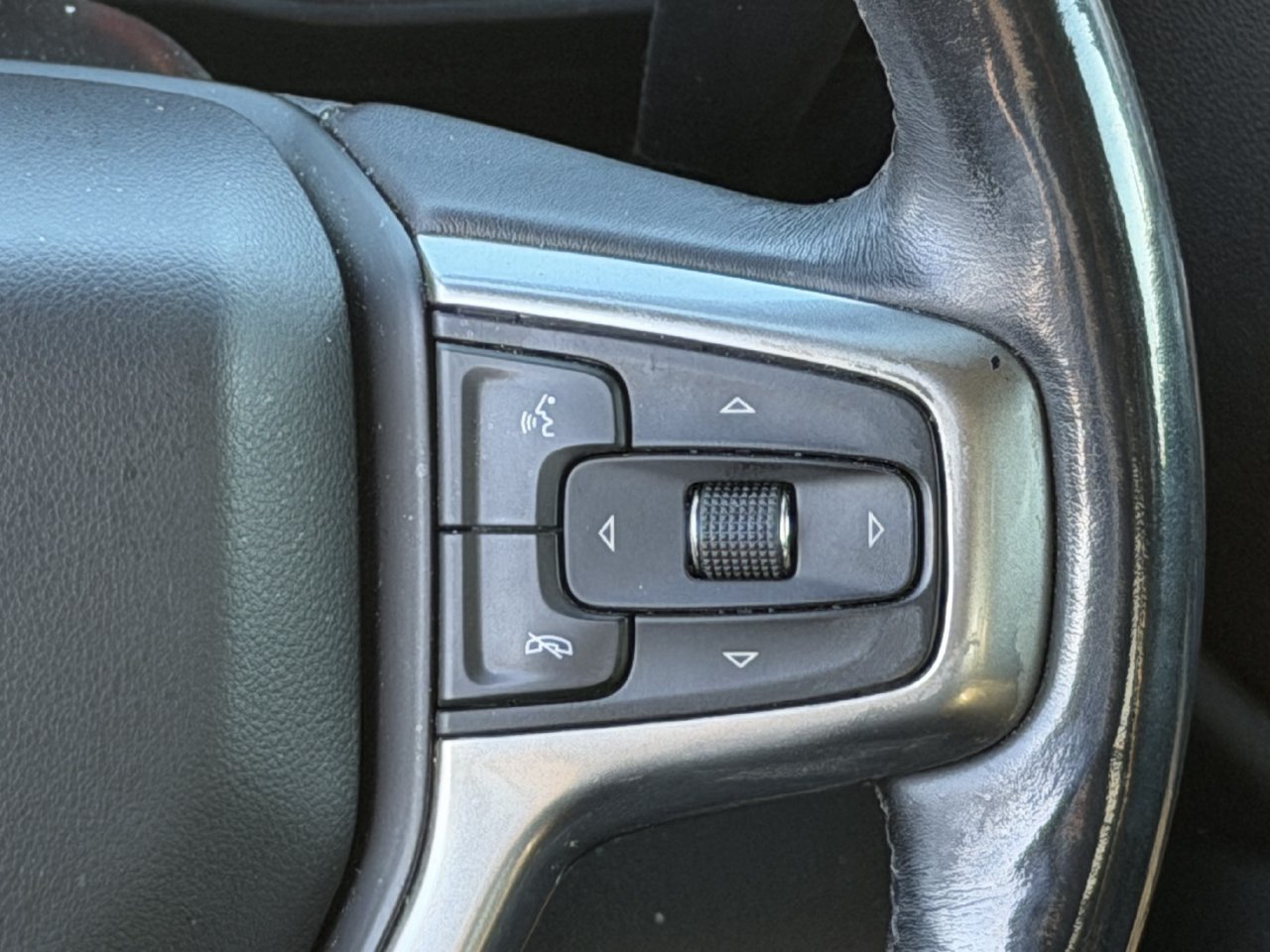 Used 2021 Chevrolet Silverado 1500 LT Trail Boss w/ Convenience Package II AWD/4WD image 12