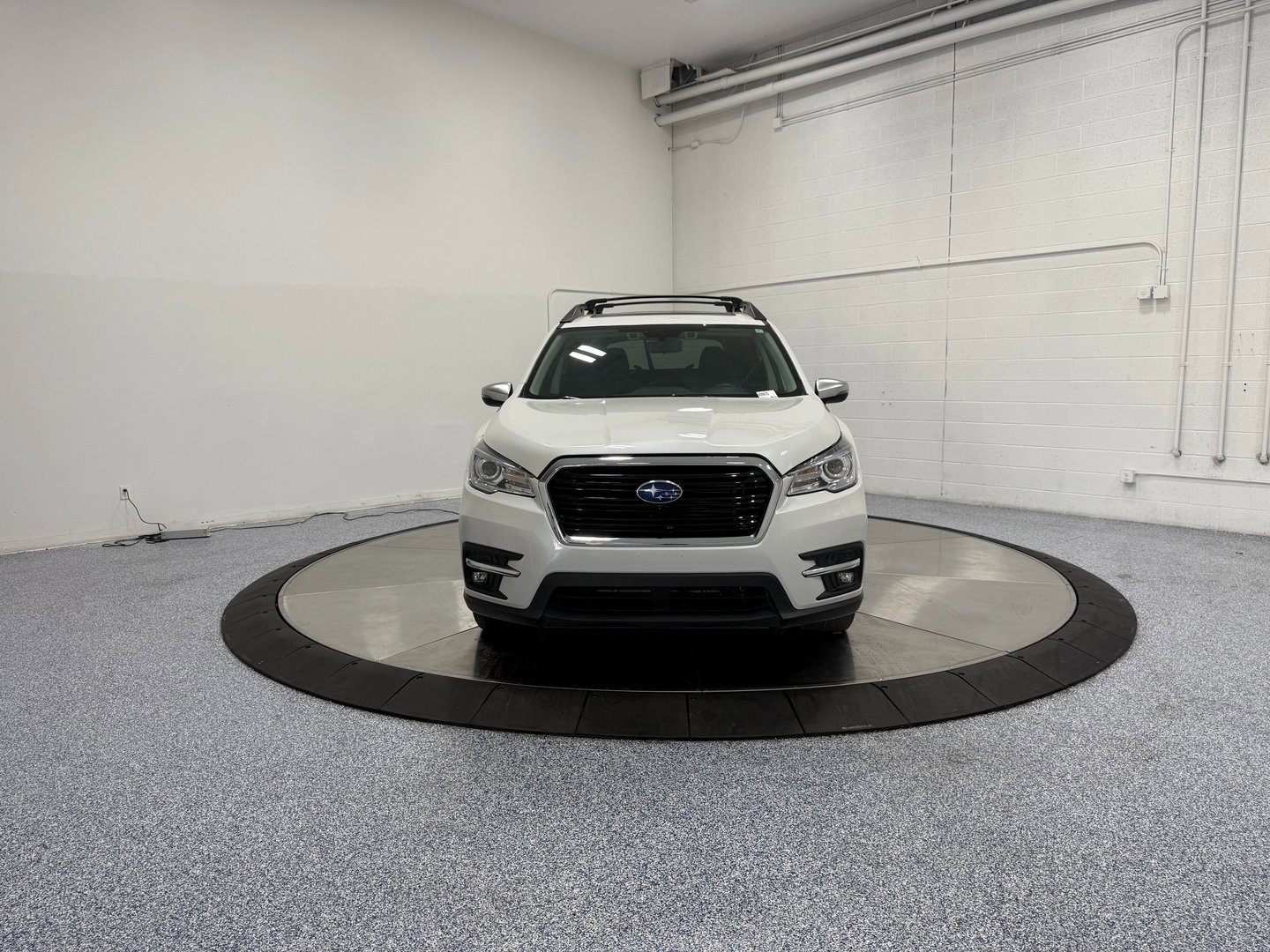 Used 2022 Subaru Ascent Touring w/ Popular Package #2A image 2