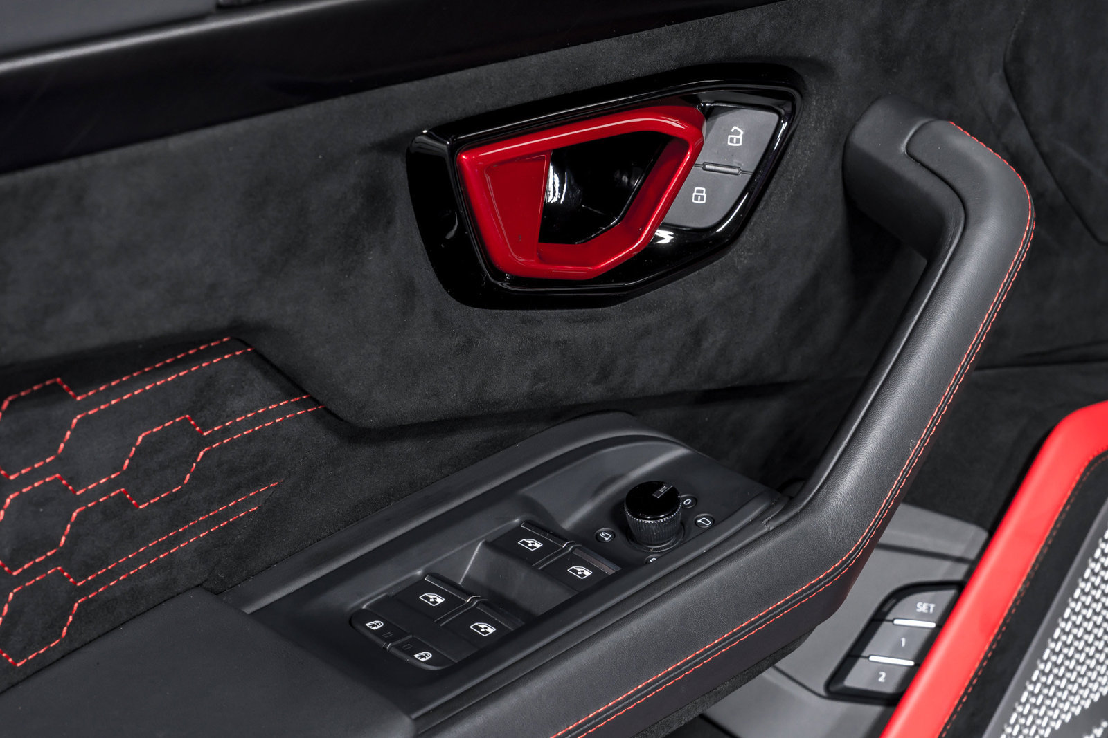 Used 2024 Lamborghini Urus Performante AWD/4WD image 10