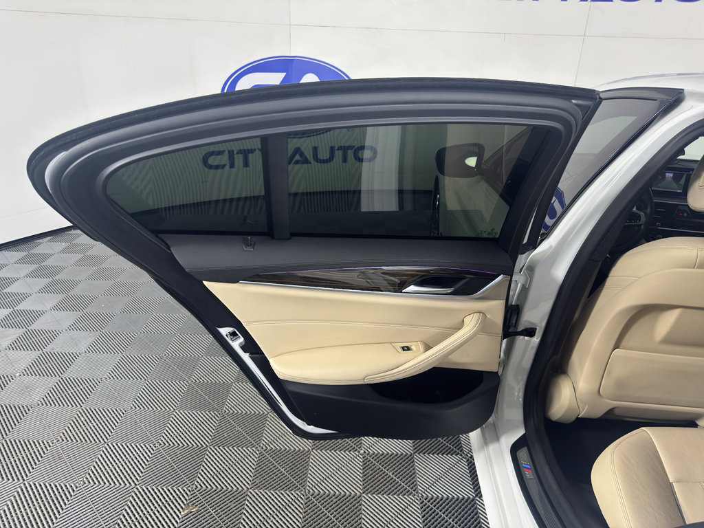 Used 2020 BMW 540i w/ M Sport Package RWD image 30