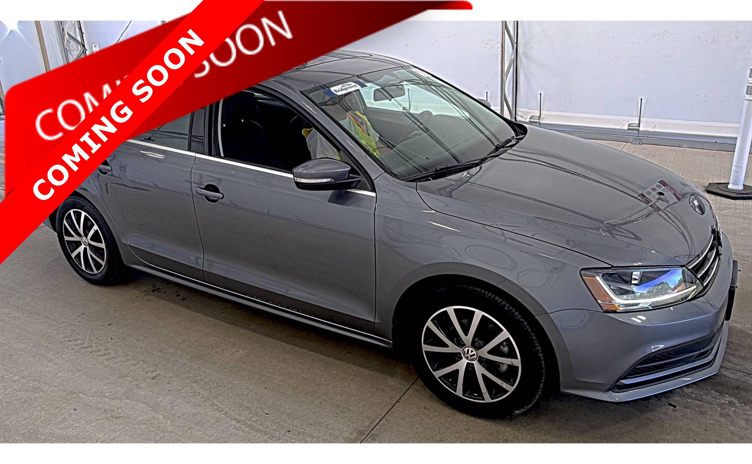 Used 2017 Volkswagen Jetta SE FWD image 1