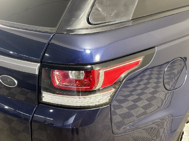 Used 2016 Land Rover Range Rover Sport SE AWD/4WD image 33