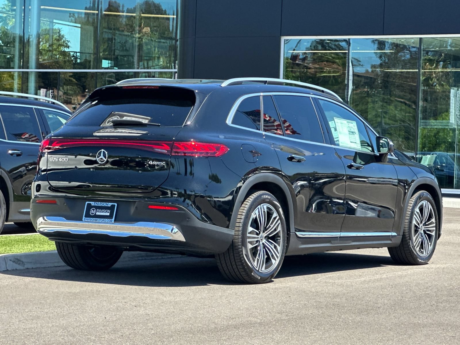 New 2026 Mercedes-Benz EQS 400 4MATIC SUV image 3