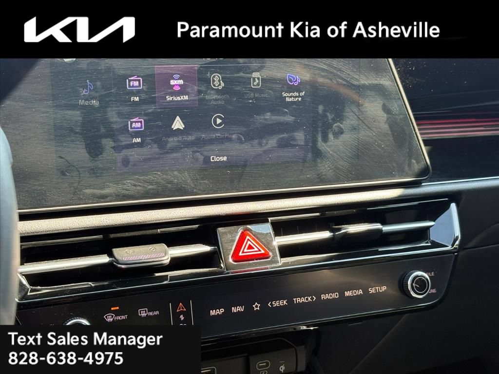 Certified 2025 Kia Niro EX Touring FWD image 11