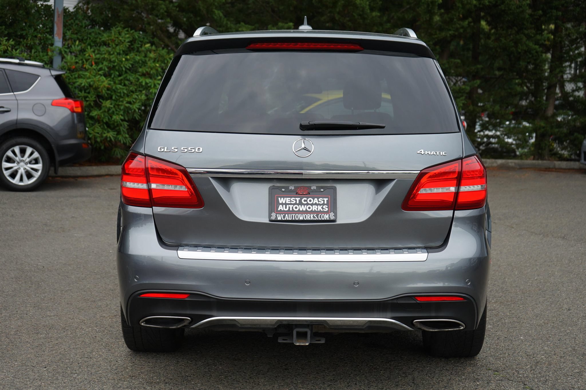 Used 2017 Mercedes-Benz GLS 550 4MATIC image 4