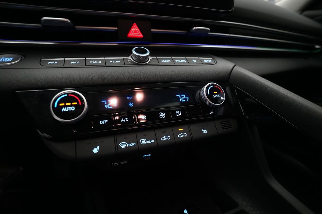 Used 2025 Hyundai Elantra Limited image 20