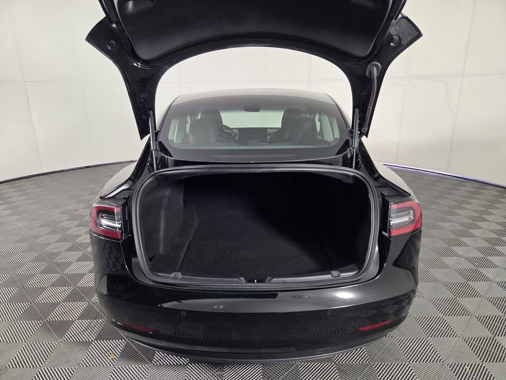 Used 2020 Tesla Model 3 Standard Range Plus RWD image 30