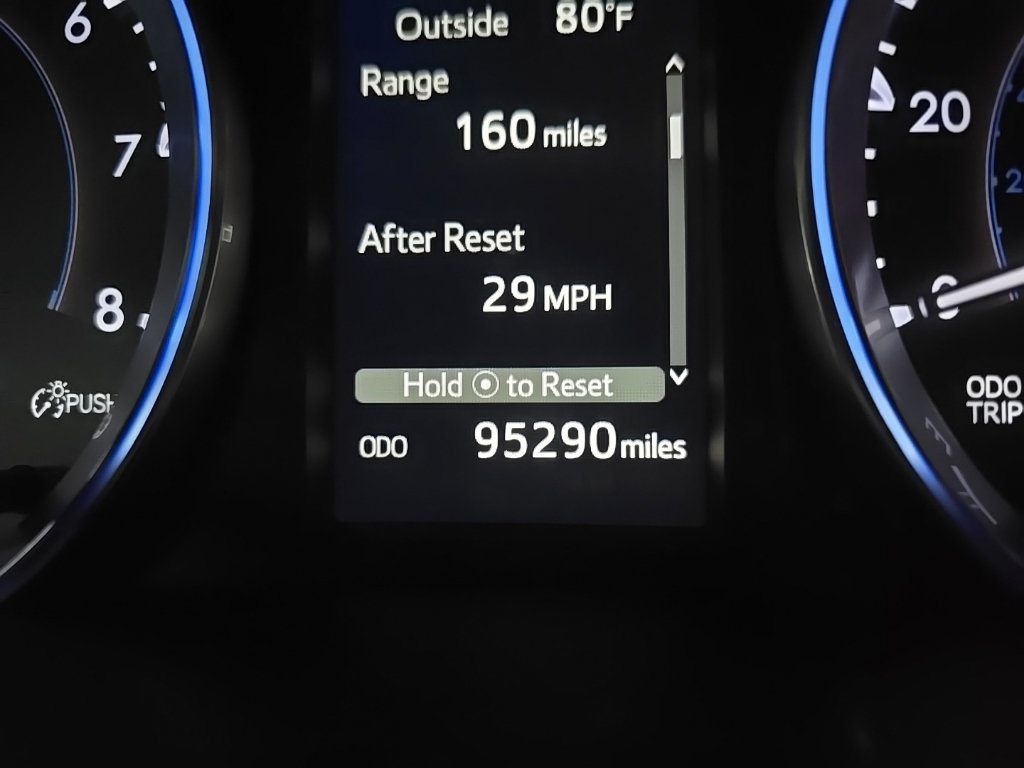 Used 2017 Toyota Highlander XLE AWD/4WD image 26