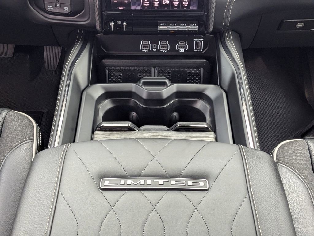 Used 2025 RAM 2500 Limited AWD/4WD image 20