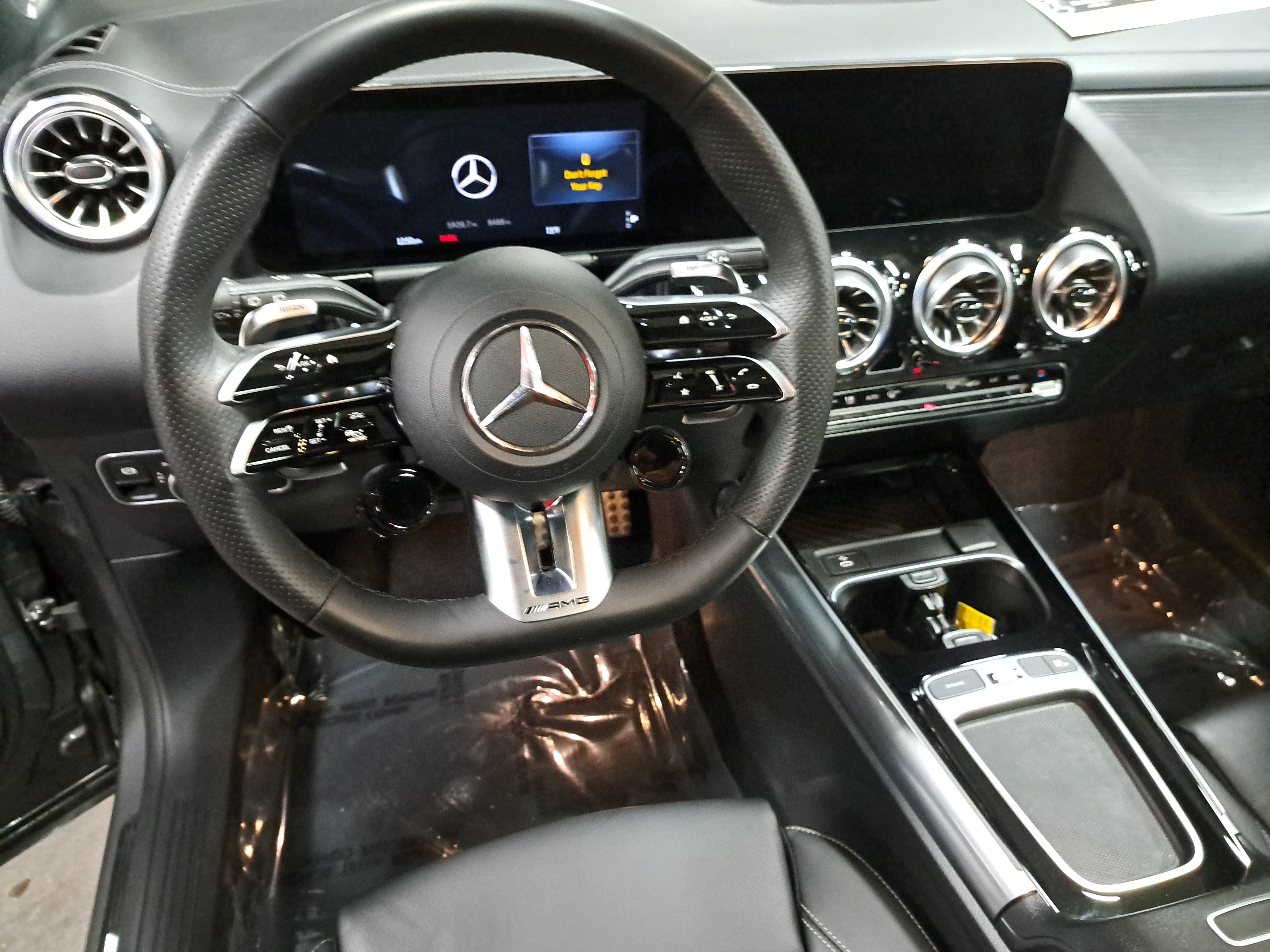 Certified 2025 Mercedes-Benz GLA 35 AMG 4MATIC image 18