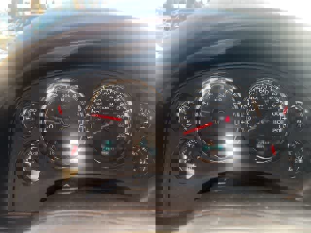 Used 2013 GMC Yukon XL Denali image 2