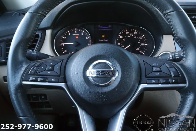 Used 2018 Nissan Rogue SV image 18
