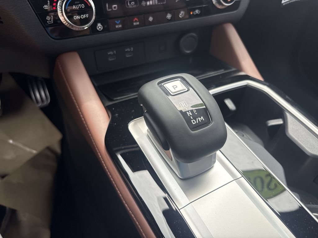 New 2026 Mitsubishi Outlander SEL FWD image 20