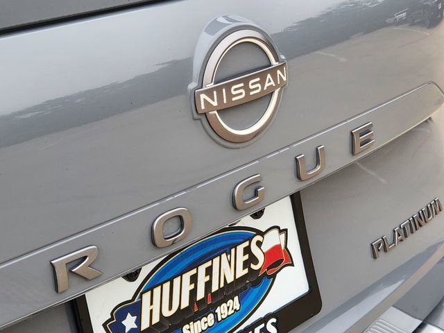 Used 2024 Nissan Rogue Platinum w/ Platinum Premium Package FWD image 11