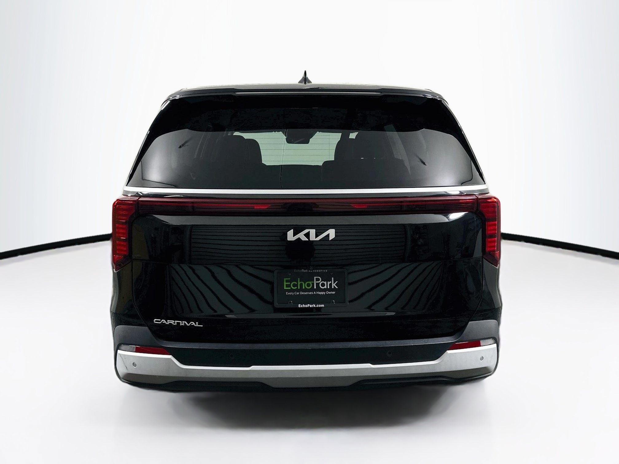 Used 2025 Kia Carnival FWD image 7