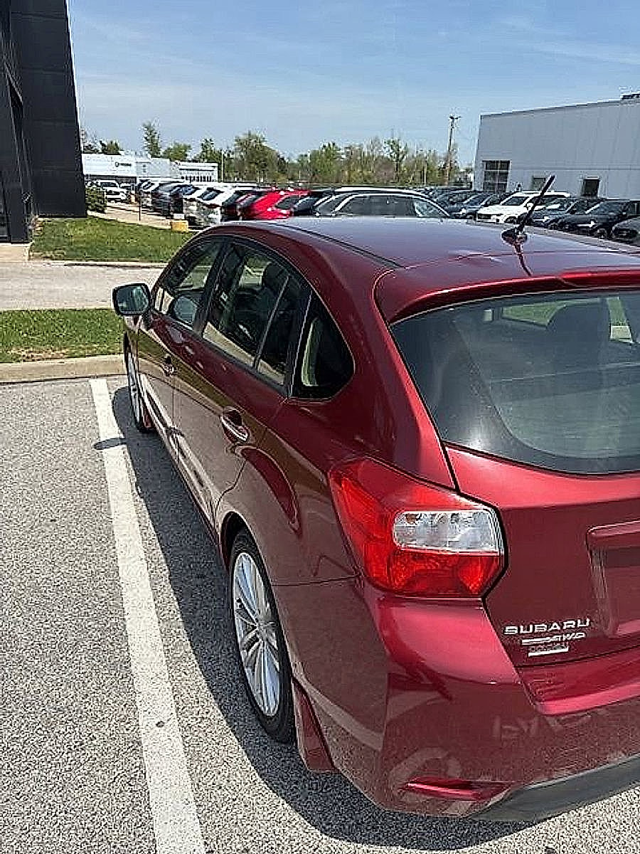 Used 2012 Subaru Impreza 2.0i Limited AWD/4WD image 2