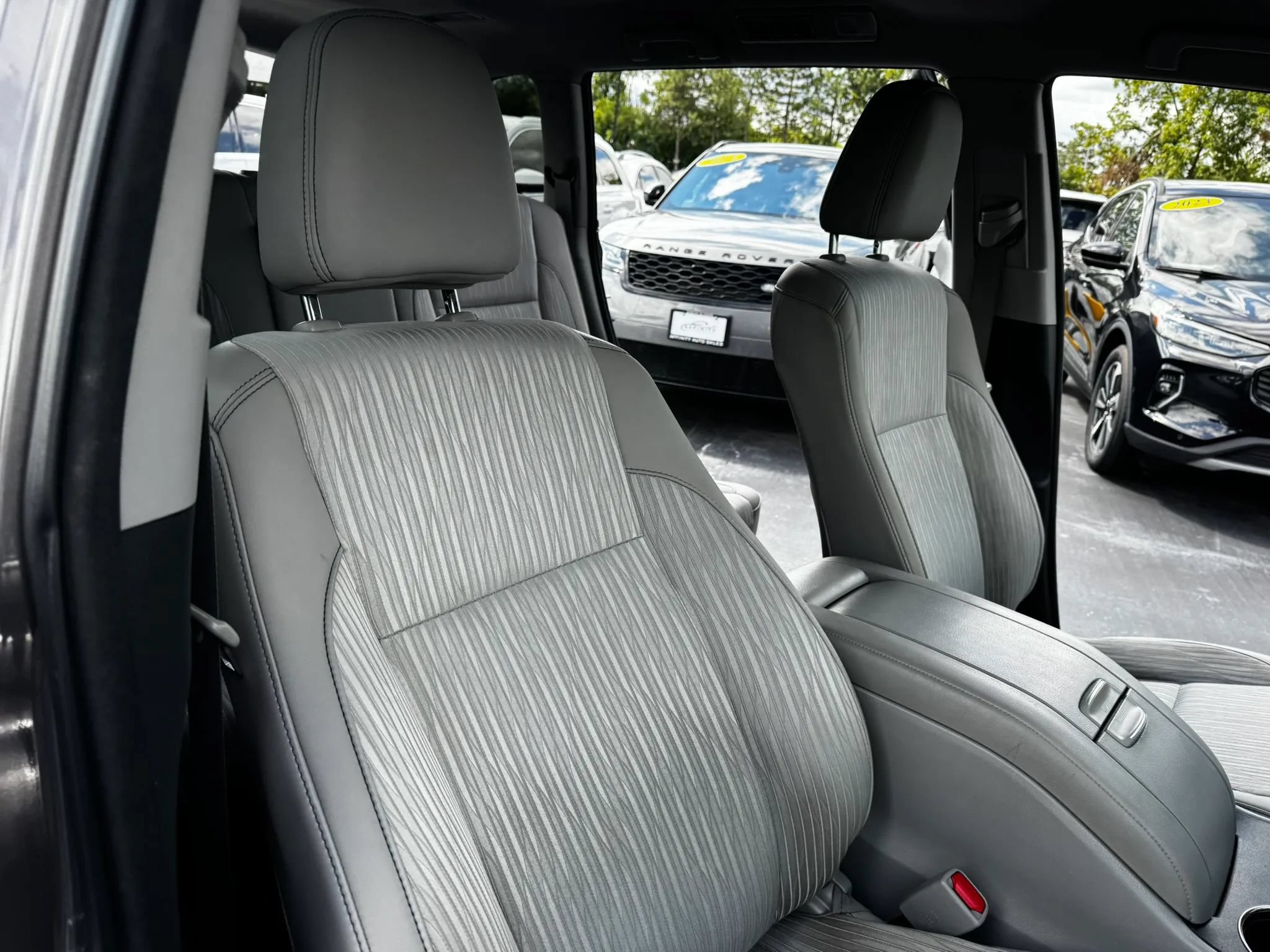 Used 2015 Toyota Highlander Plus AWD/4WD image 13