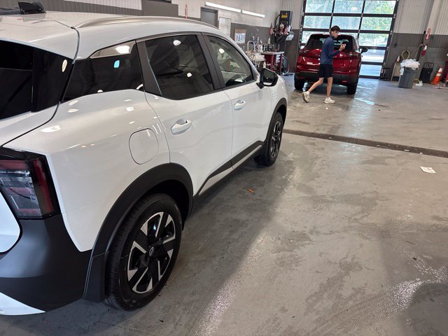 New 2027 Nissan Kicks SV w/ SV Premium Package AWD/4WD image 7