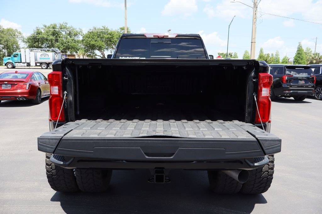 Used 2022 Chevrolet Silverado 3500 High Country w/ Technology Package AWD/4WD image 27