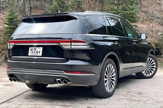 Used 2022 Lincoln Aviator Reserve w/ Equipment Group 201A image 5